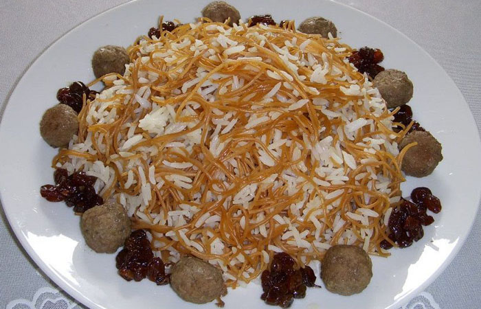 رشته پلو با گوشت-غذای ایرانی-وبلاگ هفت مغز-فروشگاه اینترنتی آجیل و خشکبار هفت مغز