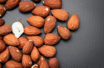 بادام درختی و فشار خون